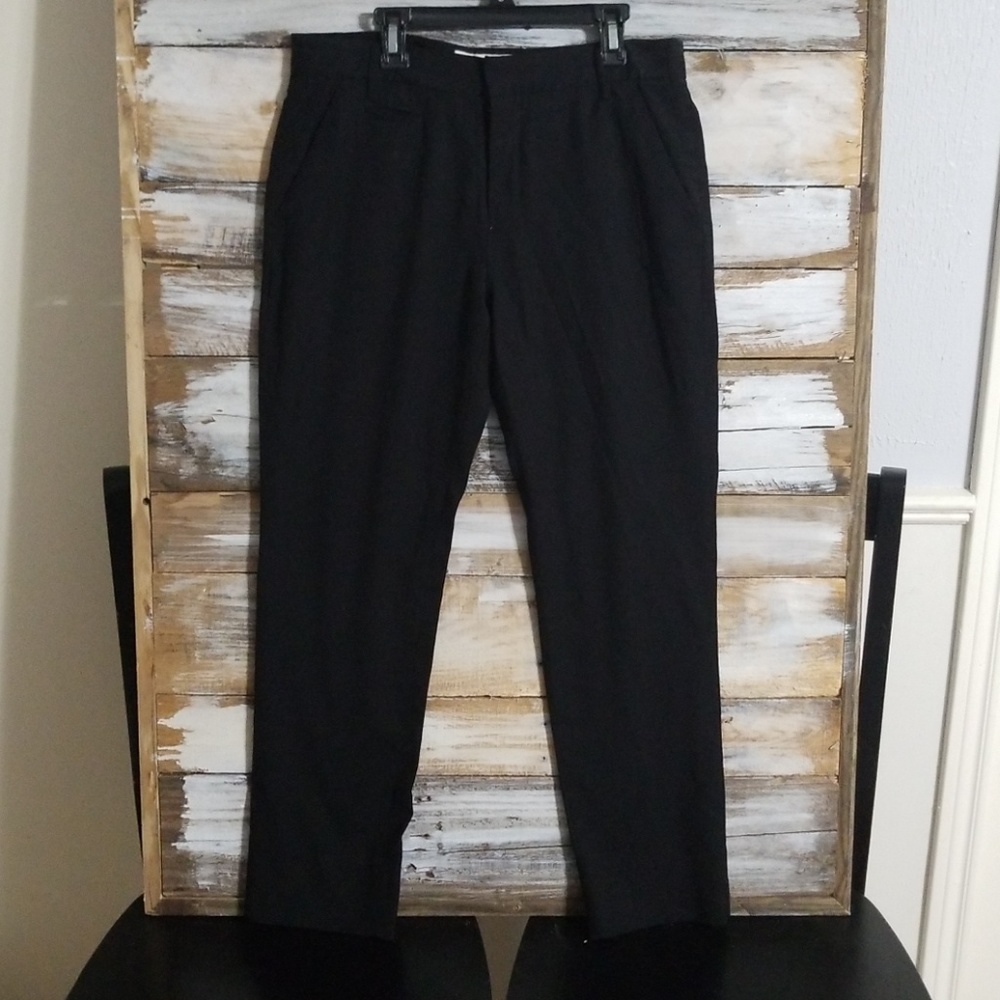 Black cropped slacks